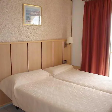 Maria Cristina 4*